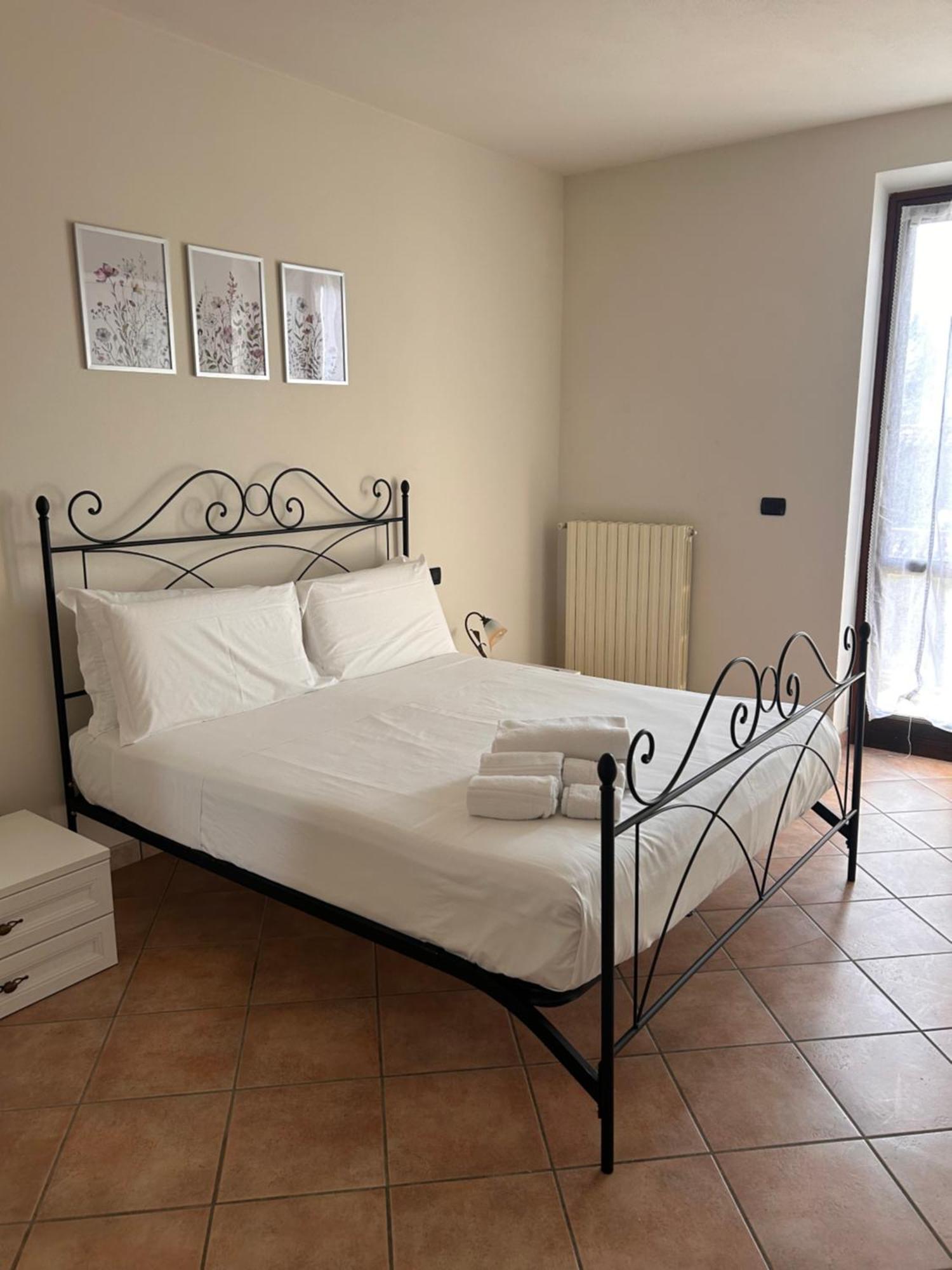 Tenuta Agricola La Cava- Cantina E Agriturismo San Damiano dʼAsti Eksteriør billede